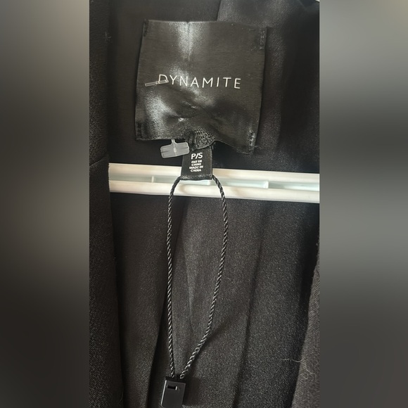 SOLD - Classic and classy blazer - Picture 2 of 3